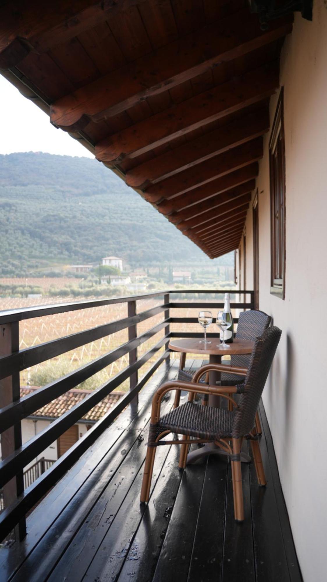 Residence La Colombera Riva del Garda Eksteriør billede