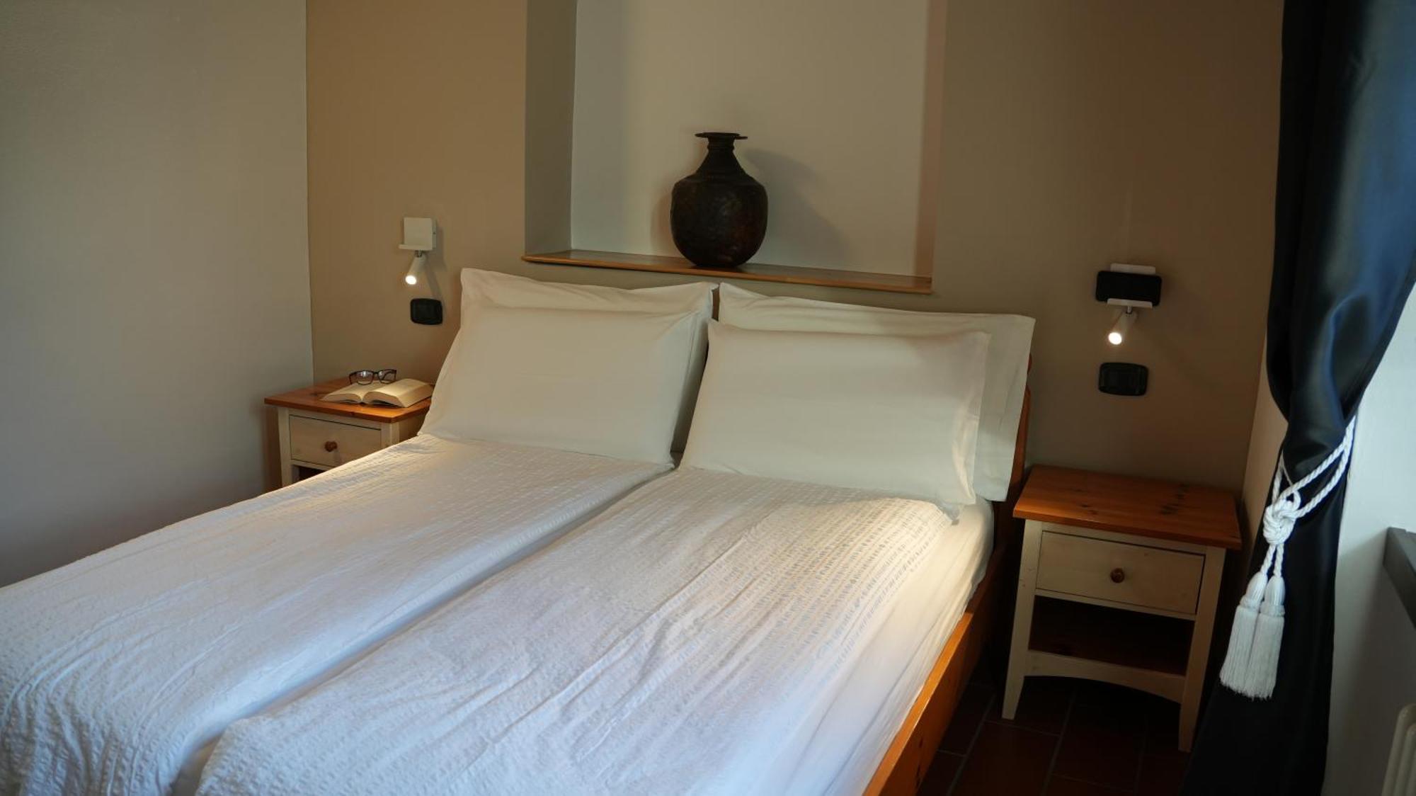 Residence La Colombera Riva del Garda Værelse billede