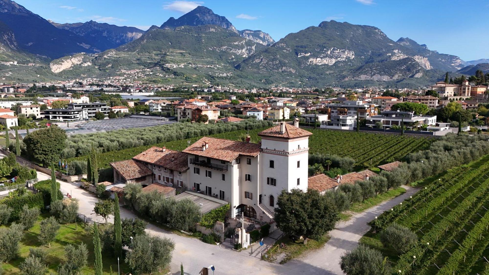 Residence La Colombera Riva del Garda Eksteriør billede