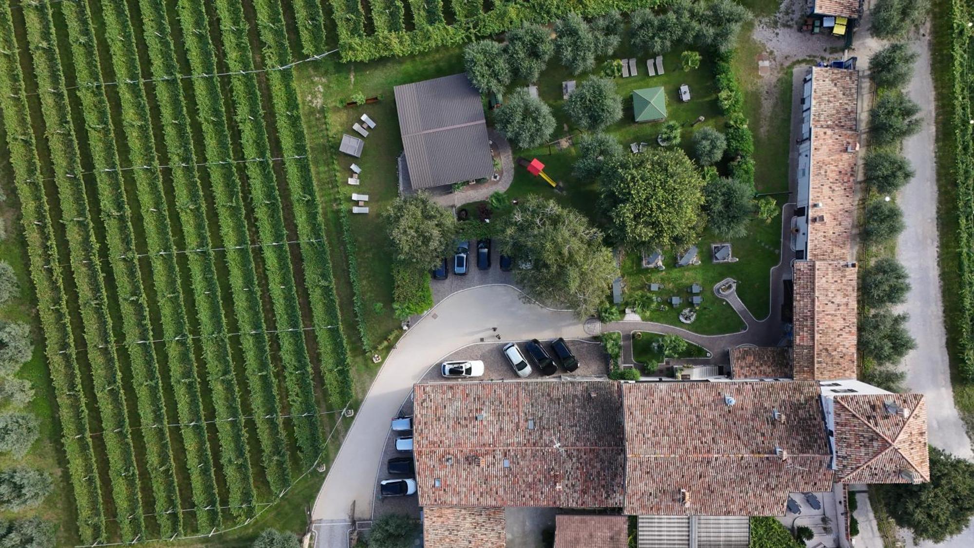 Residence La Colombera Riva del Garda Eksteriør billede
