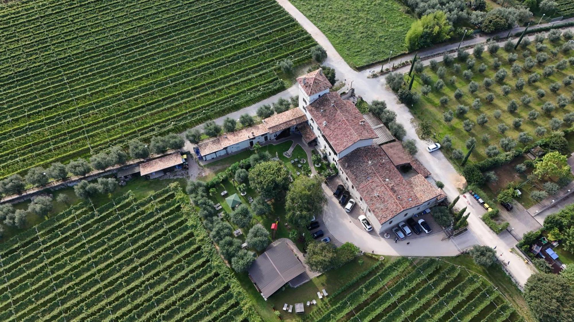 Residence La Colombera Riva del Garda Eksteriør billede