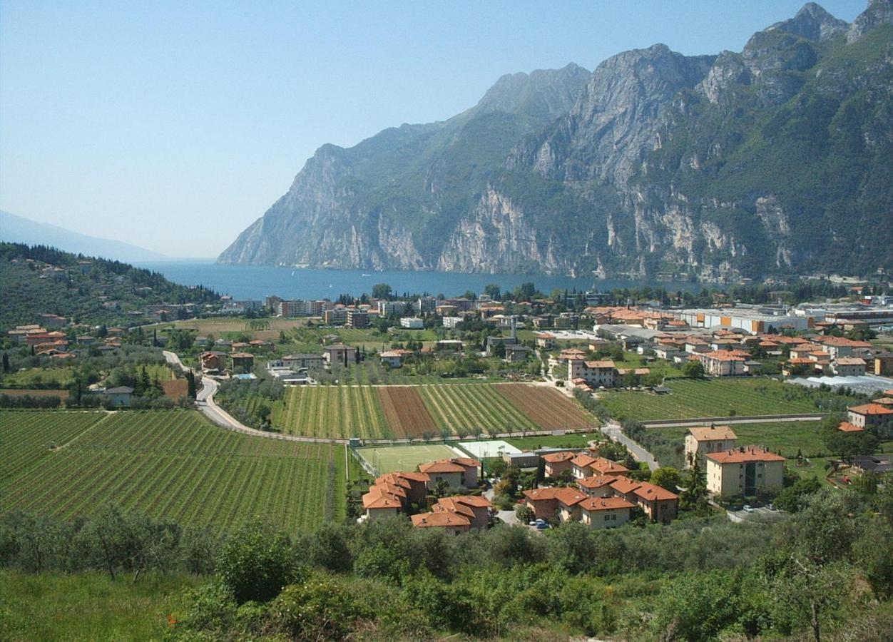 Residence La Colombera Riva del Garda Eksteriør billede